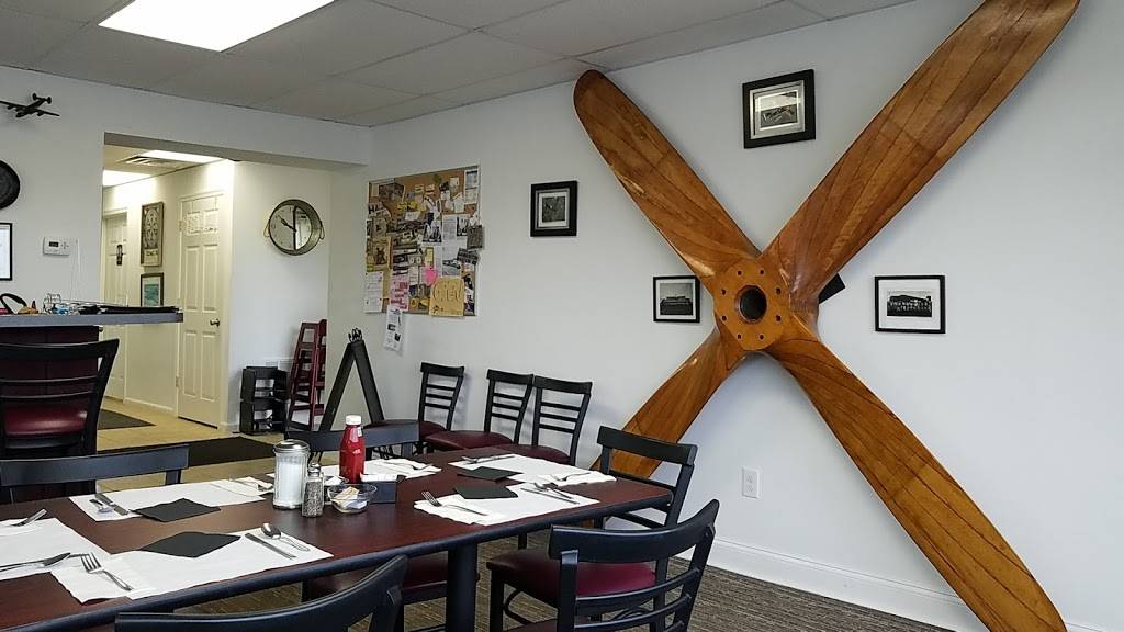 Apron Cafe | restaurant | 56 Academy Dr, Hammonton, NJ 08037, USA | 6098783342 OR +1 609-878-3342
