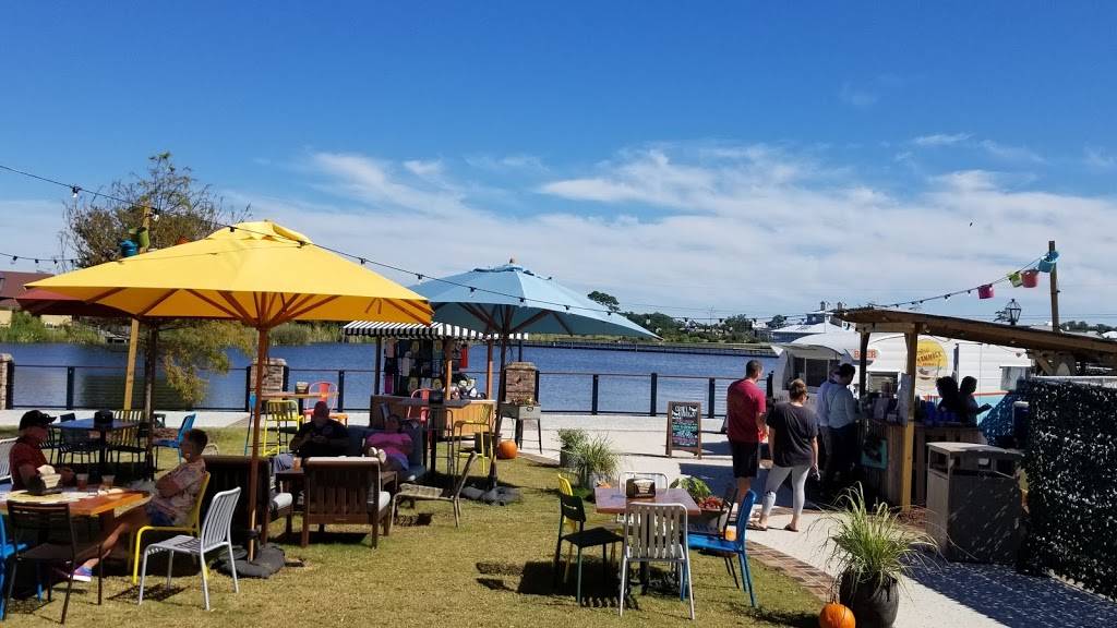 Crooked Hammock Brewery | restaurant | Barefoot Landing, 4924 Hwy 17 S, North Myrtle Beach, SC 29582, USA | 3022780100 OR +1 302-278-0100