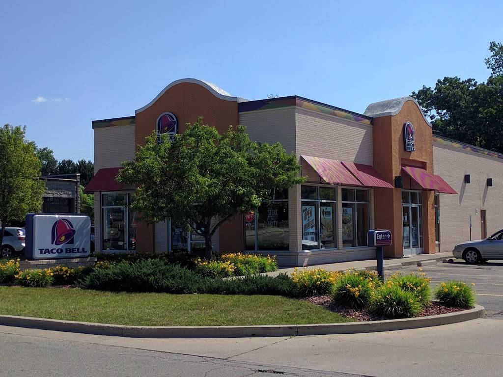 Taco Bell | meal takeaway | 5420 S 108th St, Hales Corners, WI 53130, USA | 4144250895 OR +1 414-425-0895