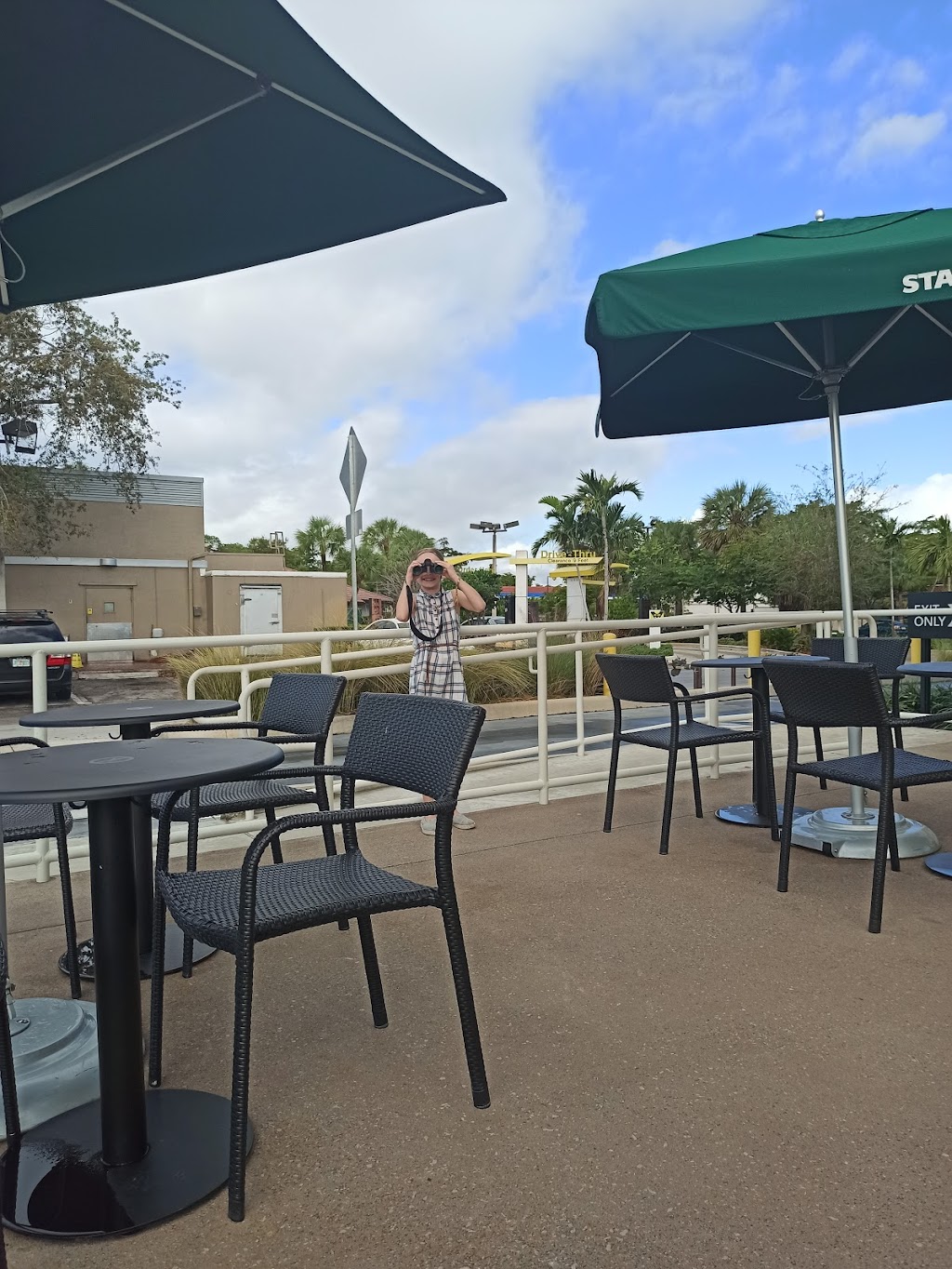 Starbucks | cafe | 7433 Miami Lakes Dr, Miami Lakes, FL 33014, USA | 7867143457 OR +1 786-714-3457