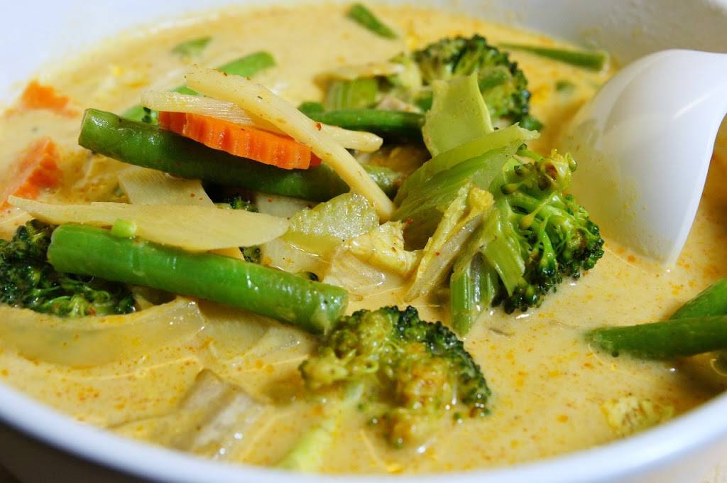 Nats Thai Food | restaurant | 1123 Vine St #11, Los Angeles, CA 90038, USA | 3239570435 OR +1 323-957-0435