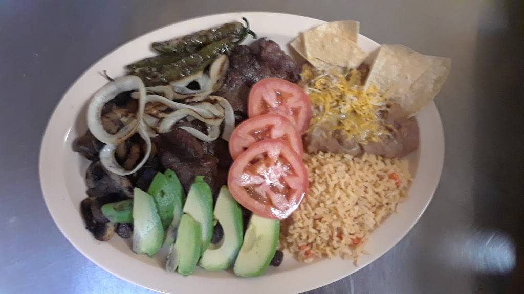 Rancho nuevo taco shop | restaurant | 75 W Nuevo Rd ste c, Perris, CA 92571, USA | 9519401272 OR +1 951-940-1272