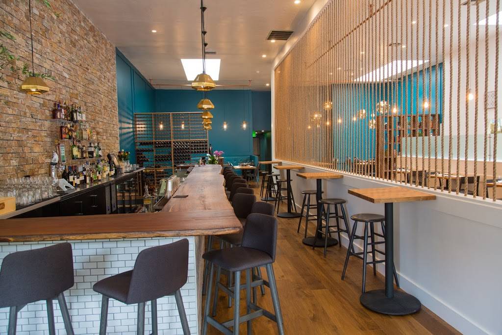 Zaytoon Mediterranean Restaurant & Bar | restaurant | 1133 Solano Ave, Albany, CA 94706, USA | 5108981316 OR +1 510-898-1316