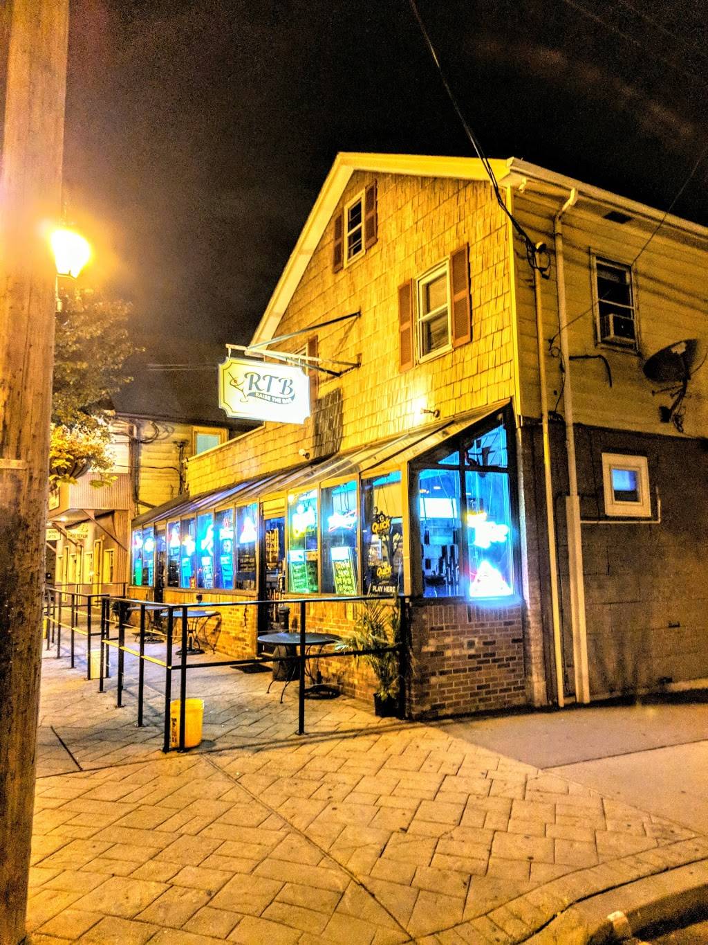 RTB Lounge | restaurant | 117 N Broadway St, South Amboy, NJ 08879, USA | 7329520060 OR +1 732-952-0060