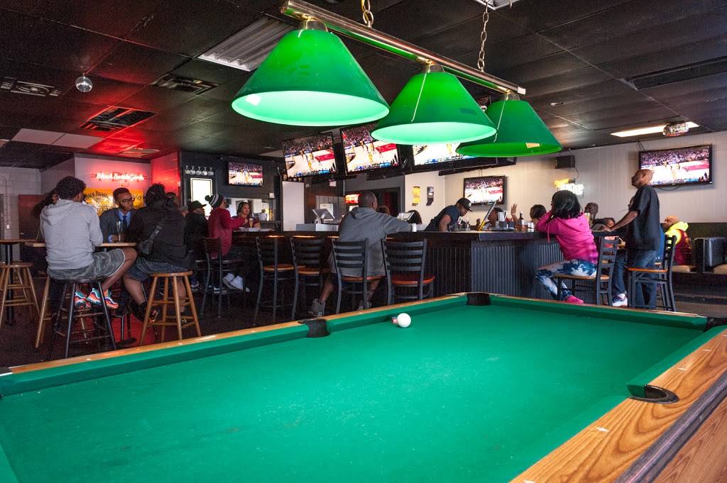 Buddies Bar & Grille | restaurant | 1165, 3740 Lafayette Rd, Indianapolis, IN 46222, USA | 3176613261 OR +1 317-661-3261