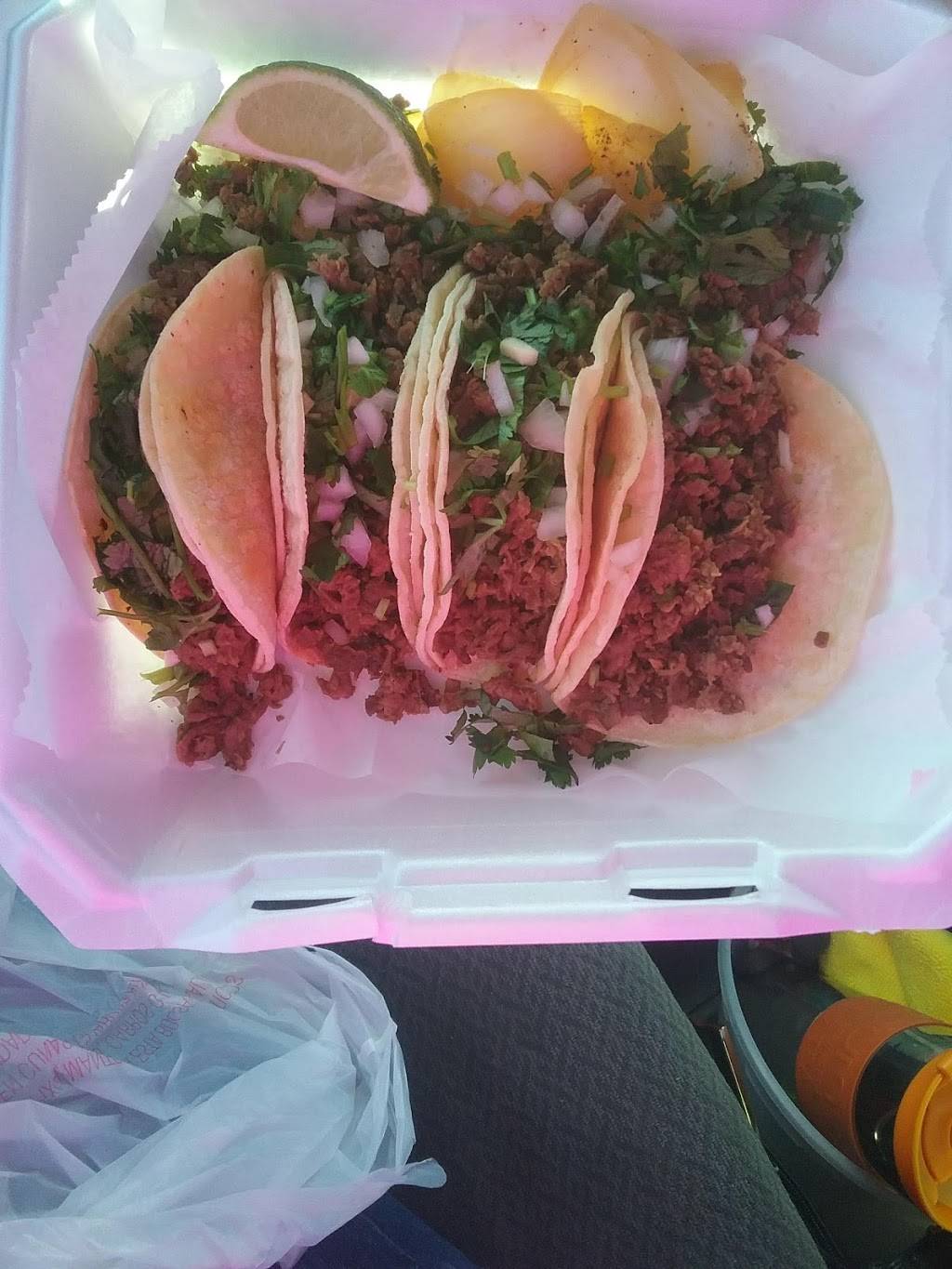 Taqueria Los Pinos | restaurant | or3316 a E 14th, 1348 Richmond Ave, Des Moines, IA 50316, USA | 5157706189 OR +1 515-770-6189