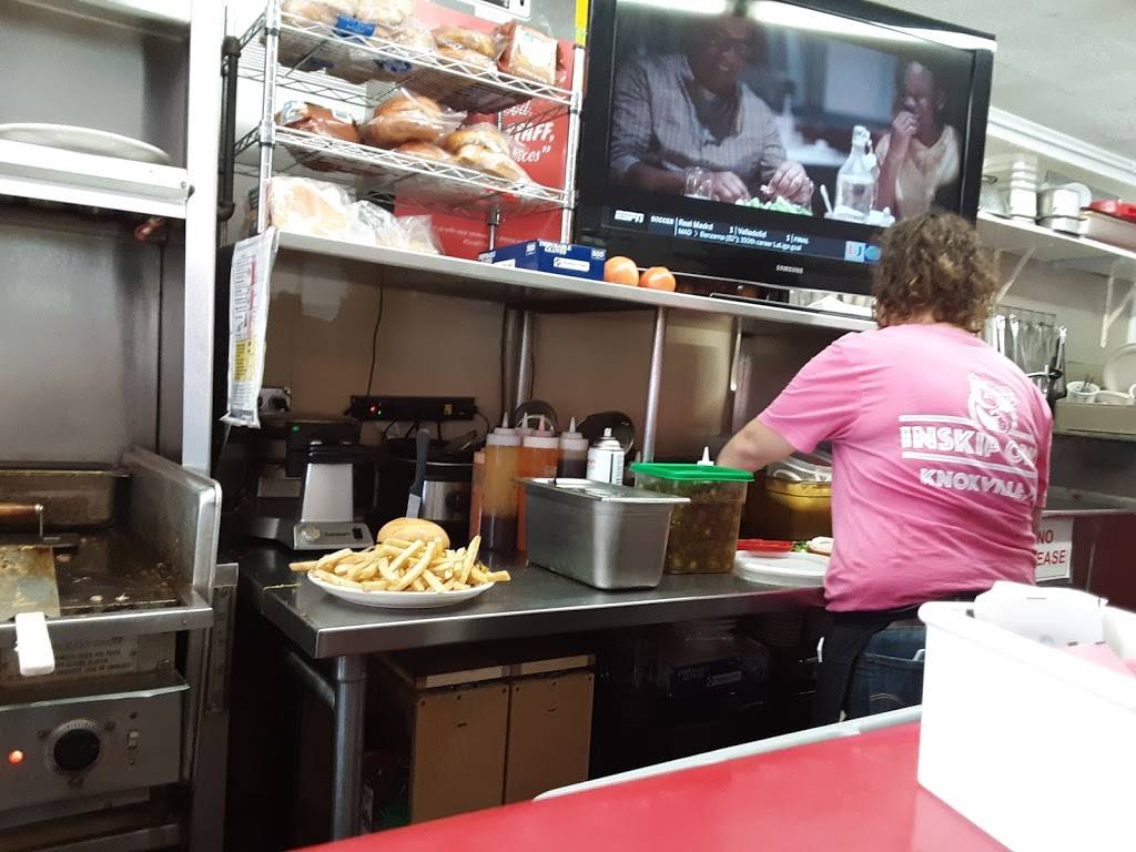 Inskip Grill | restaurant | 101 E Inskip Dr suite c, Knoxville, TN 37912, USA | 8653571554 OR +1 865-357-1554