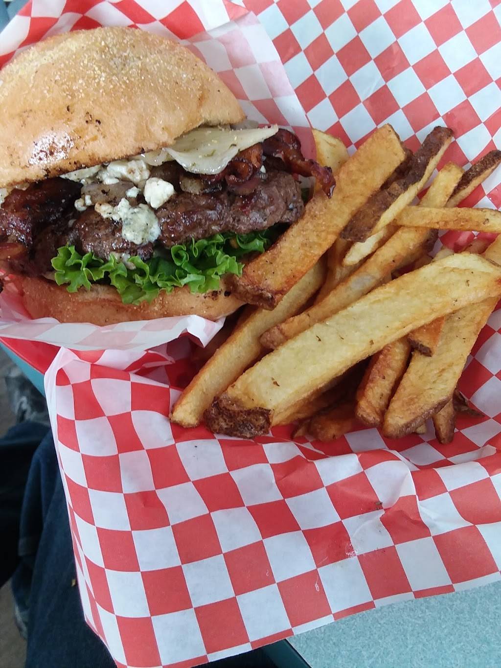 Mr. Beefys Premium Burgers | restaurant | 22636 CA-88, Pine Grove, CA 95665, USA | 2092958838 OR +1 209-295-8838