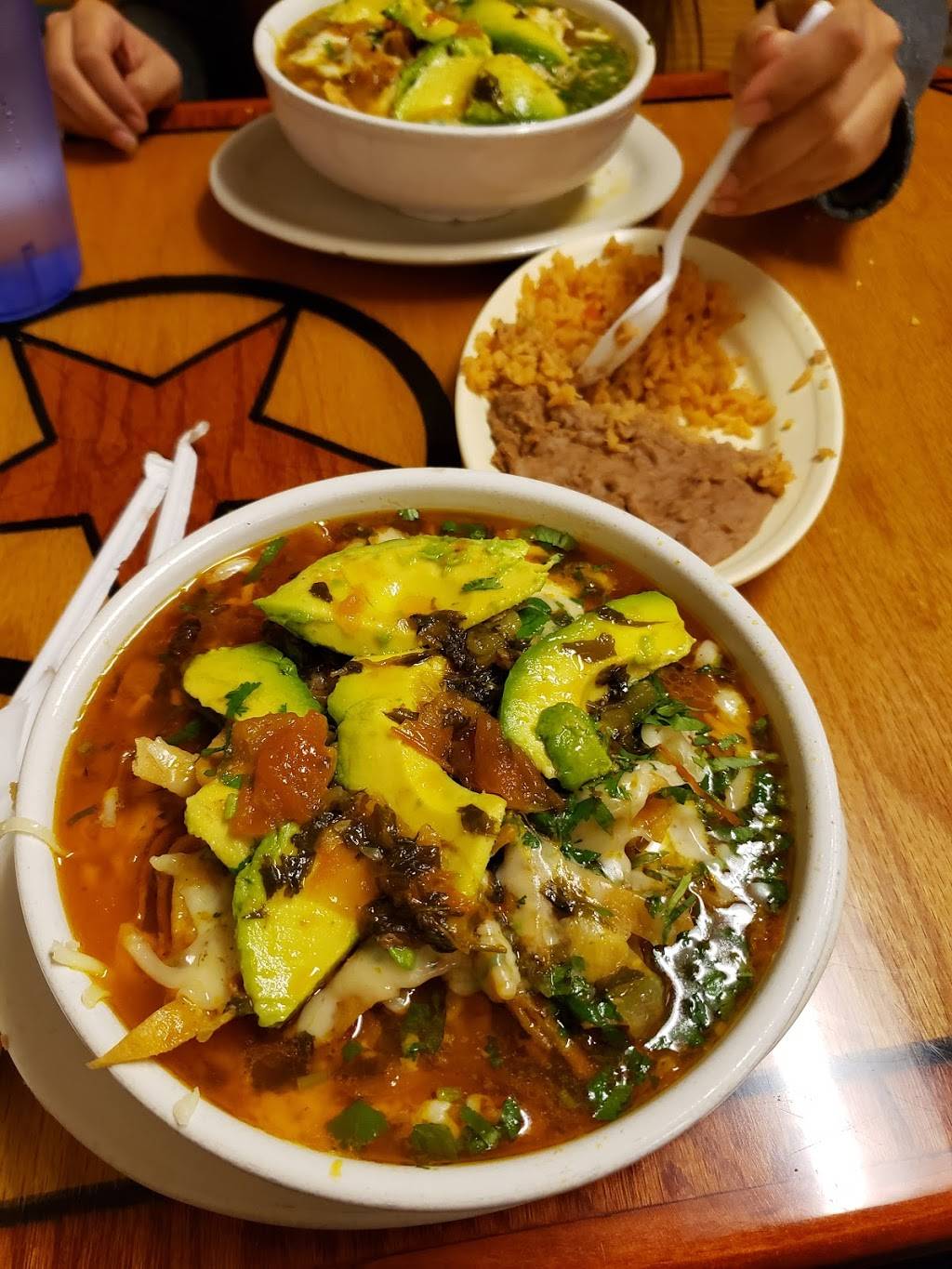 Taqueria La Perla de Jalisco | restaurant | 2255 SE Military Dr, San Antonio, TX 78223, USA | 2105325550 OR +1 210-532-5550