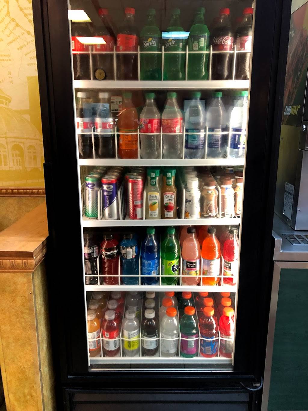 Subway | restaurant | 3909 N Richards St, Milwaukee, WI 53212, USA | 4144312833 OR +1 414-431-2833