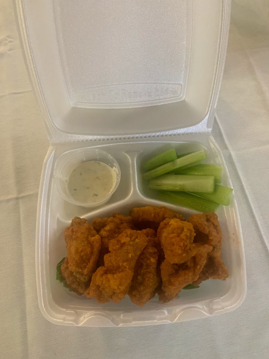 Jeddies Restaurant and Bar | restaurant | 3700 N Kedzie Ave, Chicago, IL 60618, USA | 7736032406 OR +1 773-603-2406