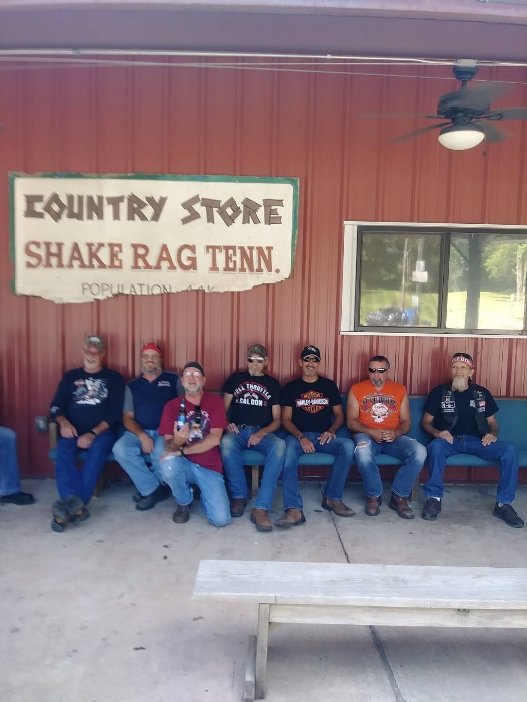 Shake Rag | restaurant | 8902 Rankin Branch Rd, Millington, TN 38053, USA | 9018765255 OR +1 901-876-5255