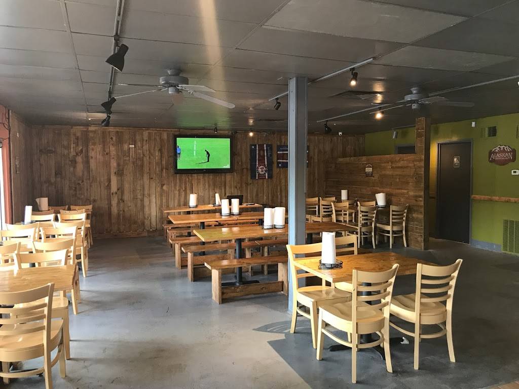 BUFFALO WING & GRILL | restaurant | 1615 W Park Row Dr, Arlington, TX 76013, United States | 8174229600 OR +1 817-422-9600