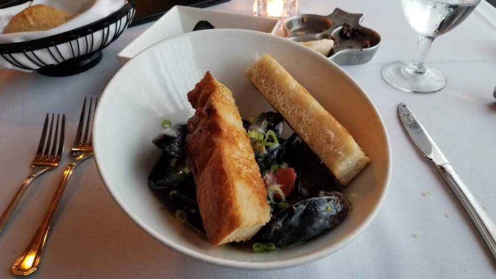 Chefusion | restaurant | 2701, 307 N Broadway, Green Bay, WI 54303, USA | 9204322300 OR +1 920-432-2300