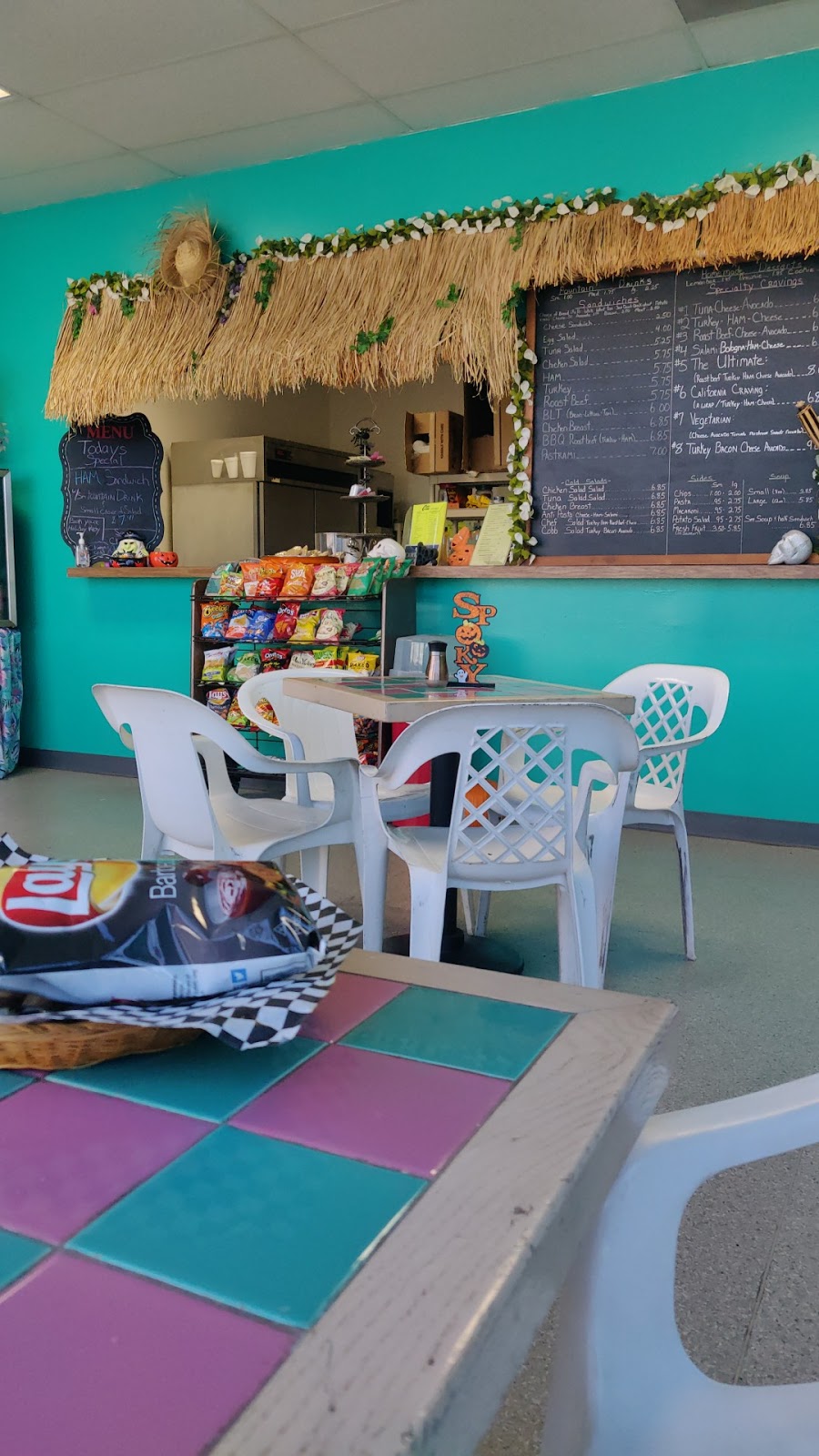 Christis Cravings | restaurant | 109 N Maple St # F, Corona, CA 92880, USA | 9512700909 OR +1 951-270-0909