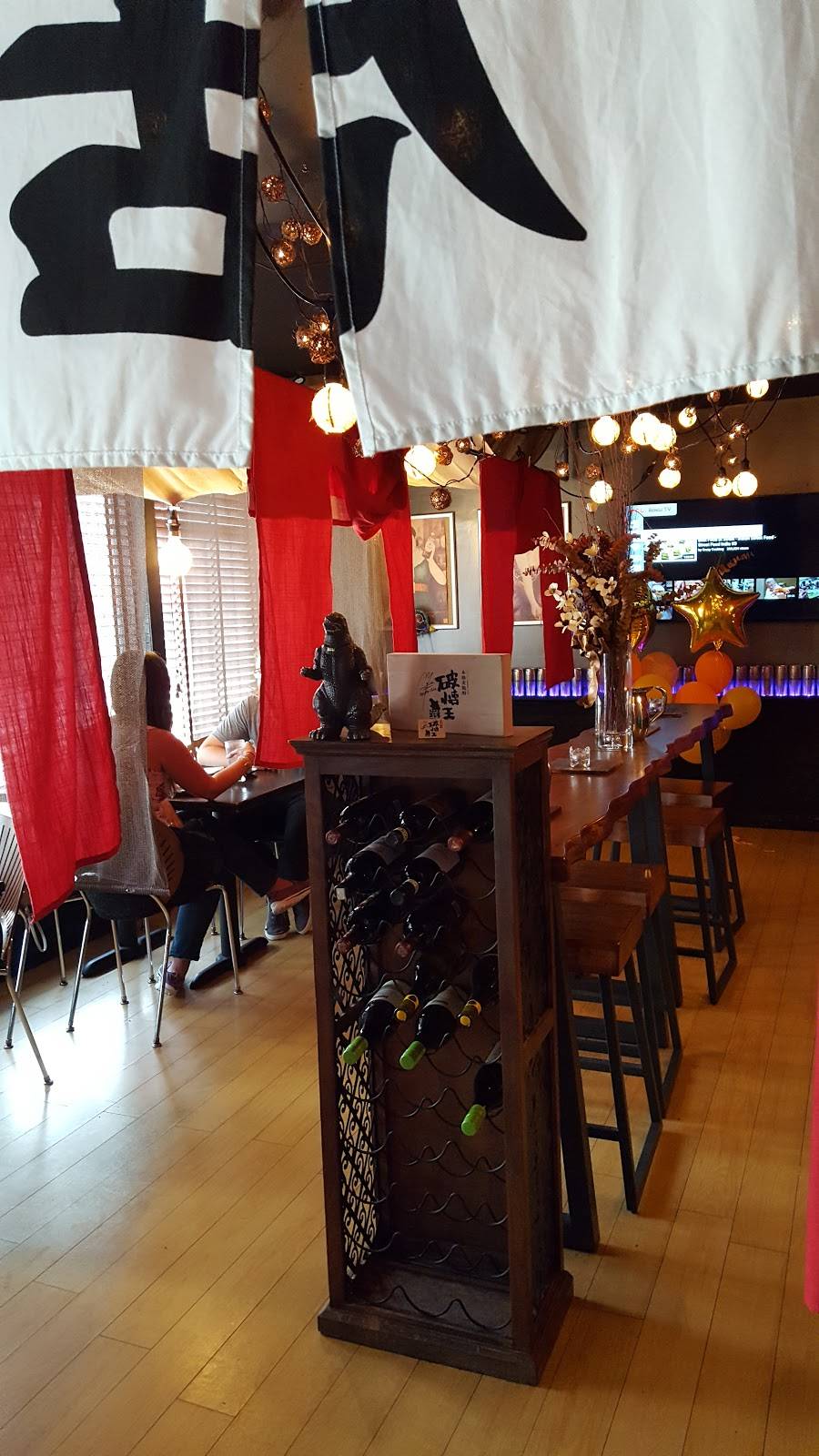 Sumo | restaurant | 420 Judah St, San Francisco, CA 94122, USA | 4154815007 OR +1 415-481-5007