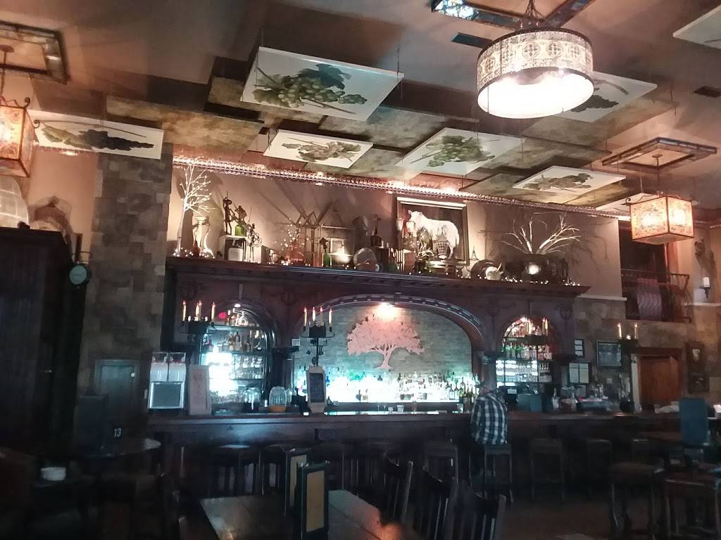 Tasting Room | restaurant | 2833-2895 N County Line Rd, De Soto, IL 62924, USA | 6189569910 OR +1 618-956-9910