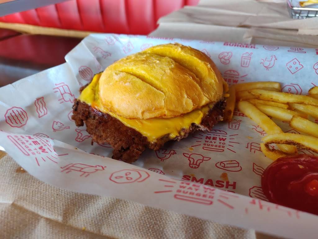 Smashburger | restaurant | 2925 S Alma School Rd Ste 8, Chandler, AZ 85286, USA | 6028920658 OR +1 602-892-0658