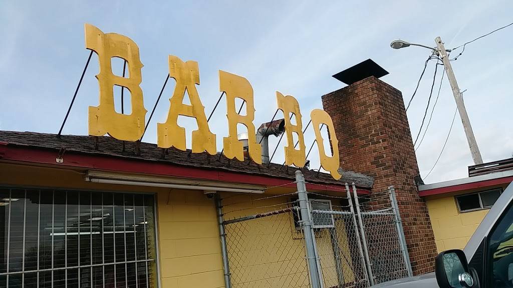 Southern Bar-B-Q | restaurant | 425 Avalon Ave, Sheffield, AL 35660, USA | 2563813517 OR +1 256-381-3517