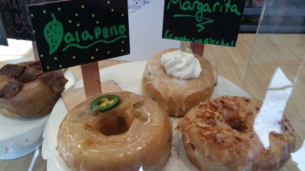 Funkytown Donuts | bakery | 1000 8th Ave #101, Fort Worth, TX 76104, USA | 8178629750 OR +1 817-862-9750