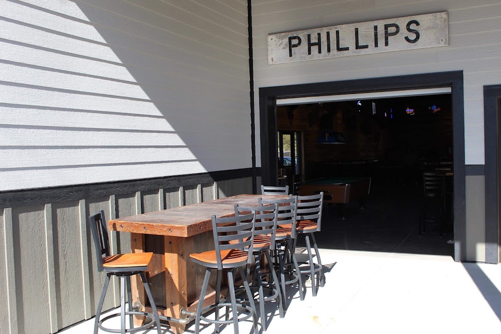 Winchesters Saloon | restaurant | 511 West St, Phillips, NE 68865, USA | 4028862594 OR +1 402-886-2594