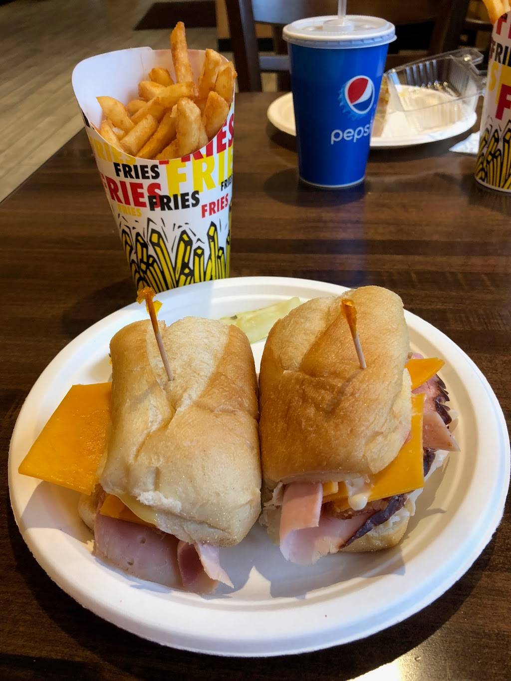 J.O.E. and POPs Sub Shoppe | restaurant | 1244 East Pkwy, Gatlinburg, TN 37738, USA | 8654121333 OR +1 865-412-1333