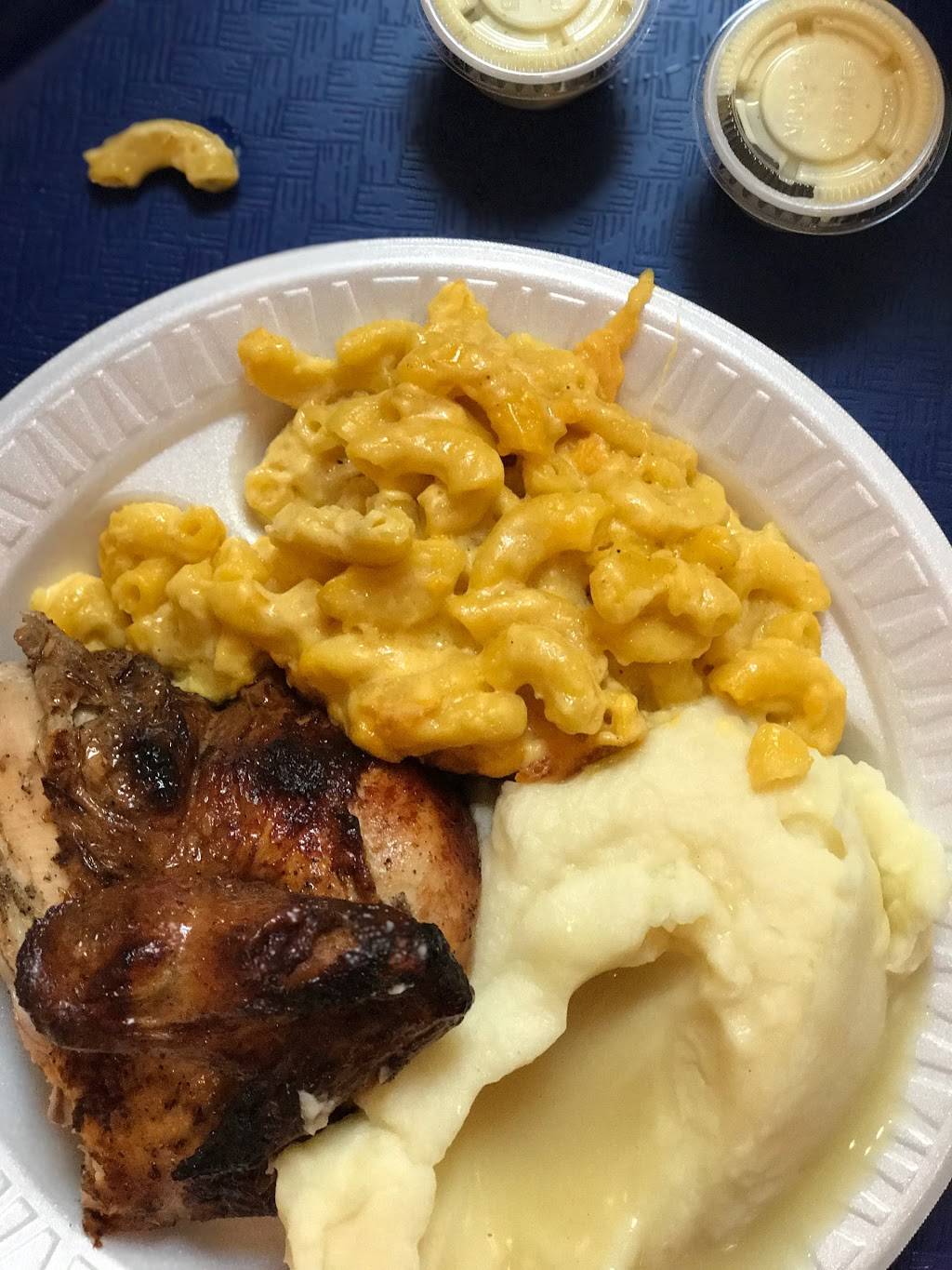 Sabrinas Pollo | restaurant | 1961 Chain Bridge Rd, McLean, VA 22102, USA | 7033563240 OR +1 703-356-3240