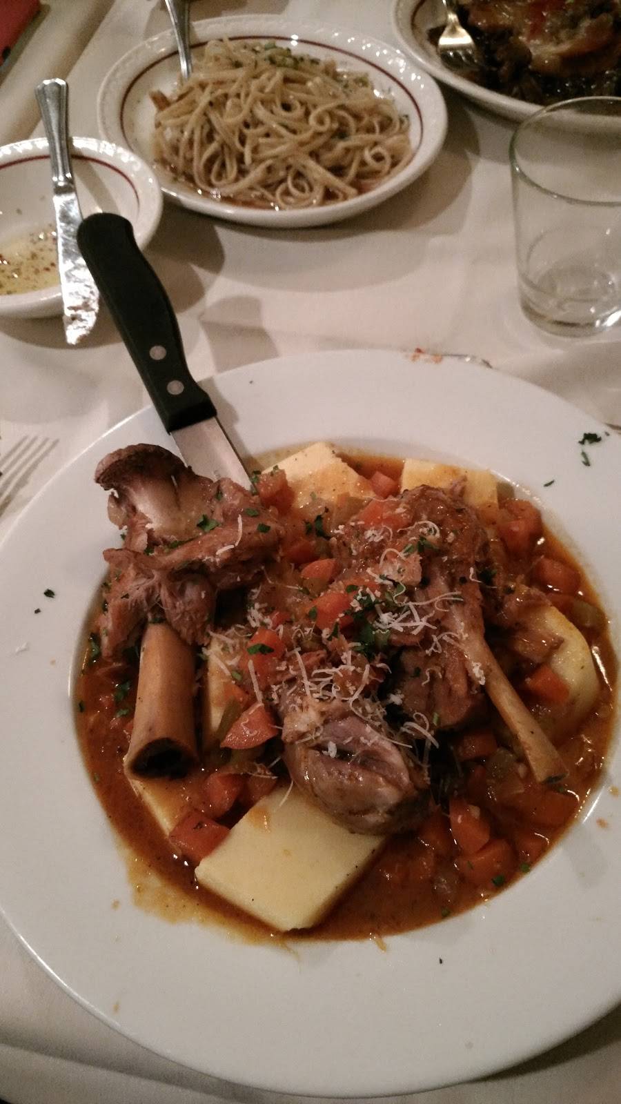 Tambascios Italian Grill | restaurant | 1 Dodgingtown Rd, Newtown, CT 06470, USA | 2034262715 OR +1 203-426-2715