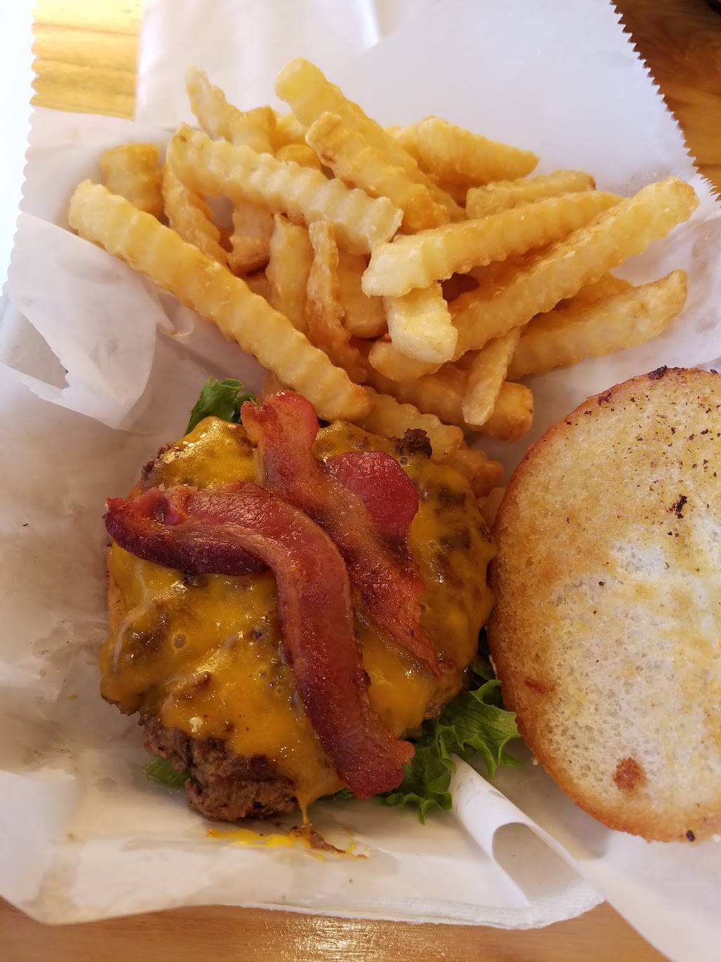 Fresh Burger | restaurant | 457 S Pleasantburg Dr, Greenville, SC 29607, USA | 8646094411 OR +1 864-609-4411