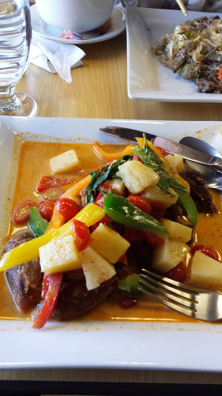 Atit Thai | restaurant | 134 North Ave, New Rochelle, NY 10801, USA | 9143552437 OR +1 914-355-2437