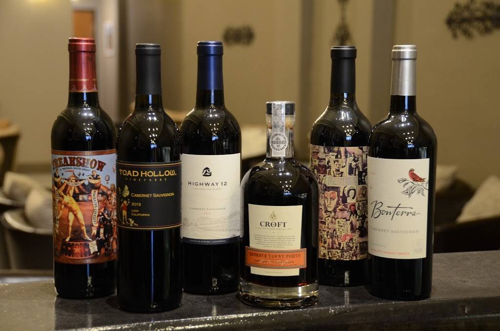 PK UnKorked Wine Shop & Tasting Room | restaurant | 220 N Main St, Pontiac, IL 61764, USA | 3093191103 OR +1 309-319-1103