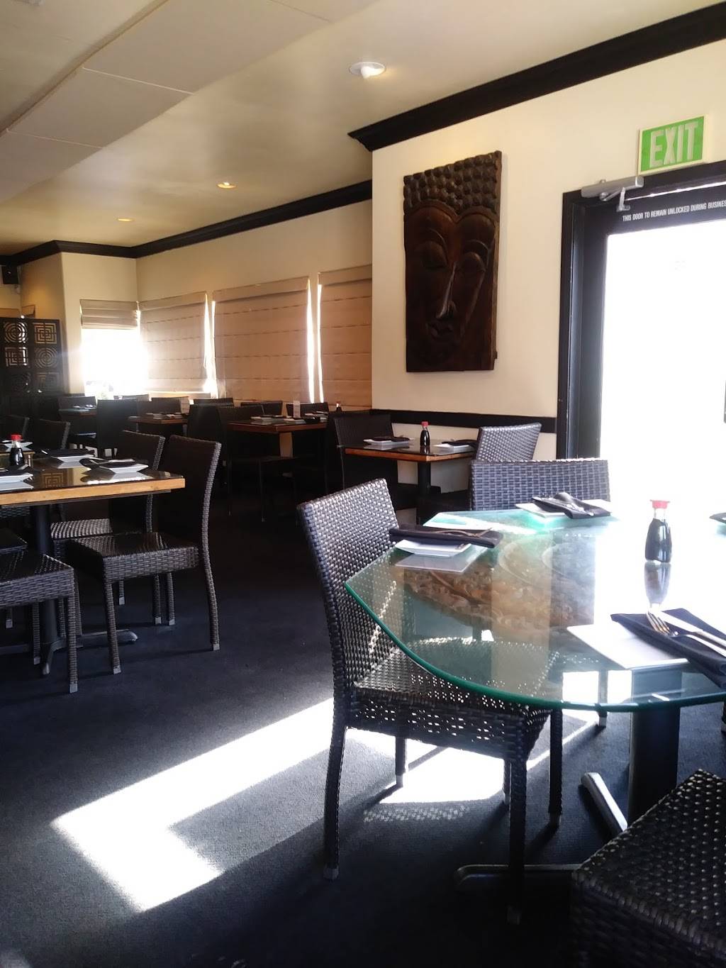 Thai Smile Of Rancho Mirage On El Paseo | restaurant | 73725 El Paseo, Palm Desert, CA 92260, USA | 7603416565 OR +1 760-341-6565