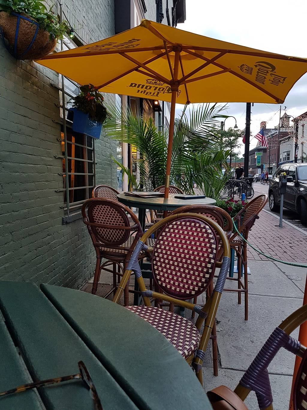 Kens Pizza and Pub | restaurant | 71 Church St, Burlington, VT 05401, USA | 8028623335 OR +1 802-862-3335