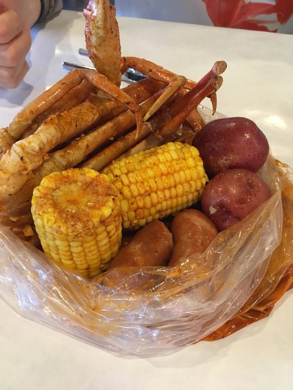 Crab & Spice | restaurant | 6740 IL-53, Woodridge, IL 60517, USA | 6305152722 OR +1 630-515-2722