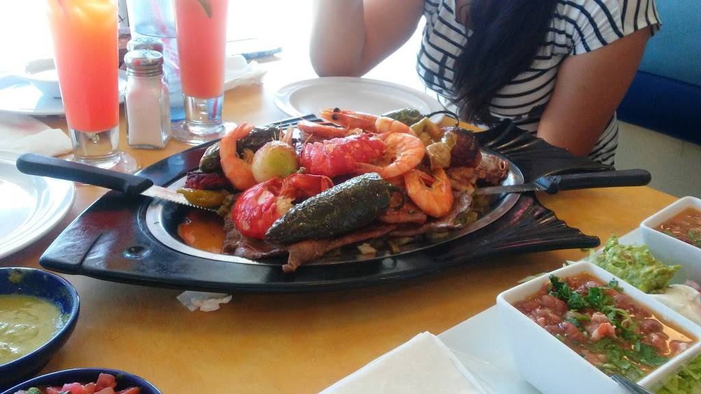 7 Mares Mexican Restaurant | restaurant | 7491, 4360 Augusta Rd, Lexington, SC 29073, USA | 8035200067 OR +1 803-520-0067