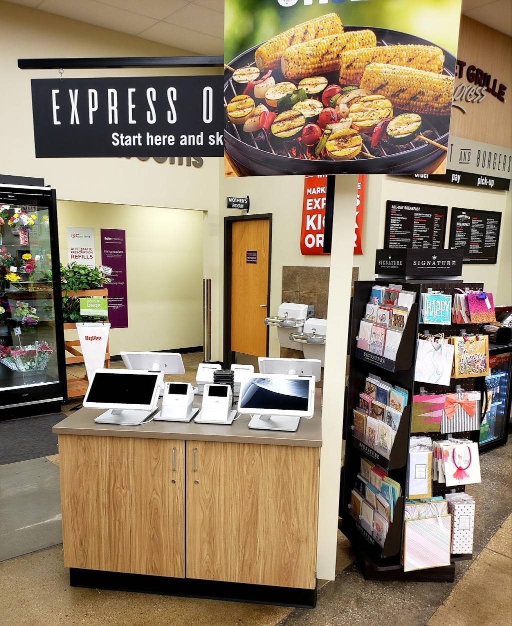 Hy-Vee Market Grille Express | restaurant | 3221 SE 14th St, Des Moines, IA 50320, USA | 5152440224 OR +1 515-244-0224