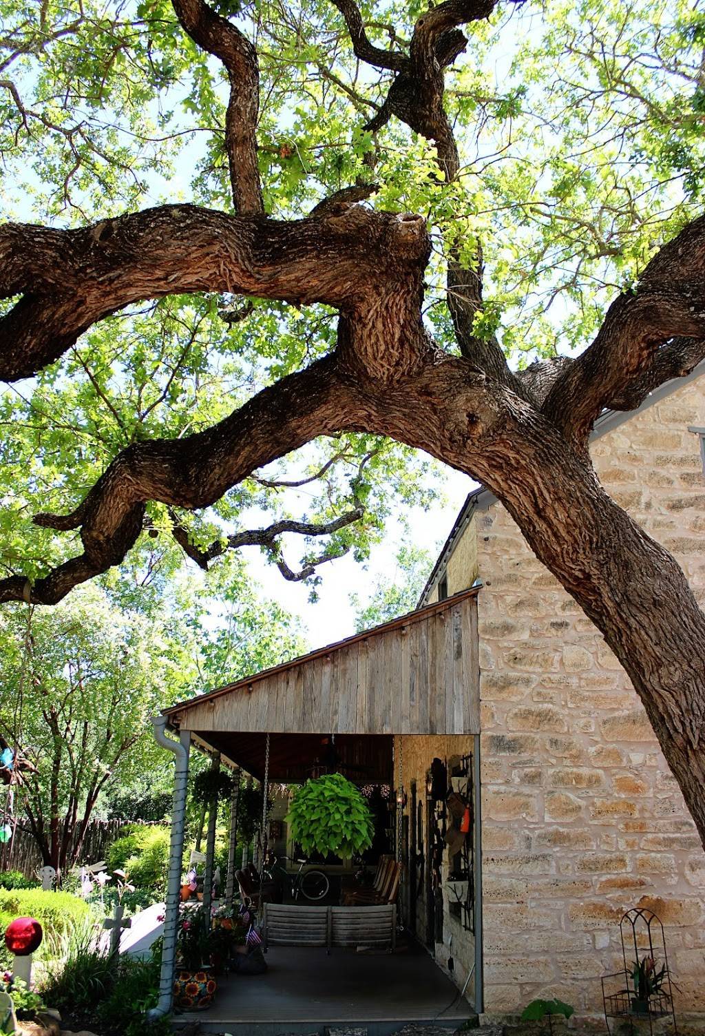 Farm Haus Bistro at Fredericksburg Herb Farm | restaurant | Restaurant Entrance, 405 Whitney St, Fredericksburg, TX 78624, USA | 8309978615 OR +1 830-997-8615
