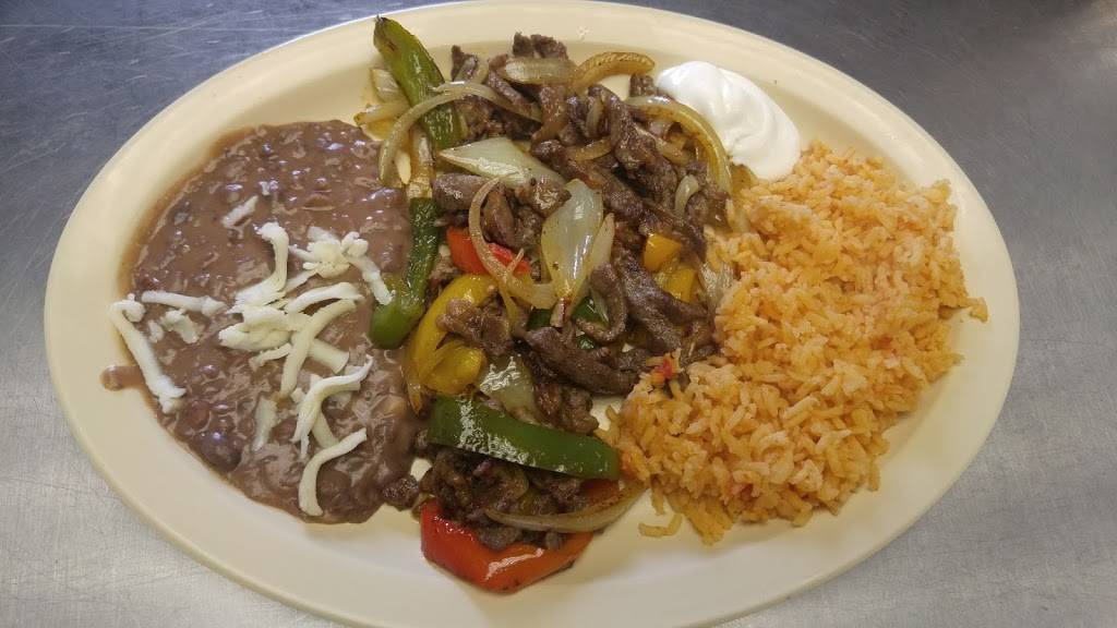 La Cocina Restaurant | restaurant | 22 Grand Ave, Fox Lake, IL 60020, USA | 8475870584 OR +1 847-587-0584