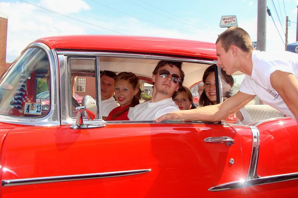 Summit Diner | restaurant | 791 N Center Ave, Somerset, PA 15501, USA | 8144457154 OR +1 814-445-7154