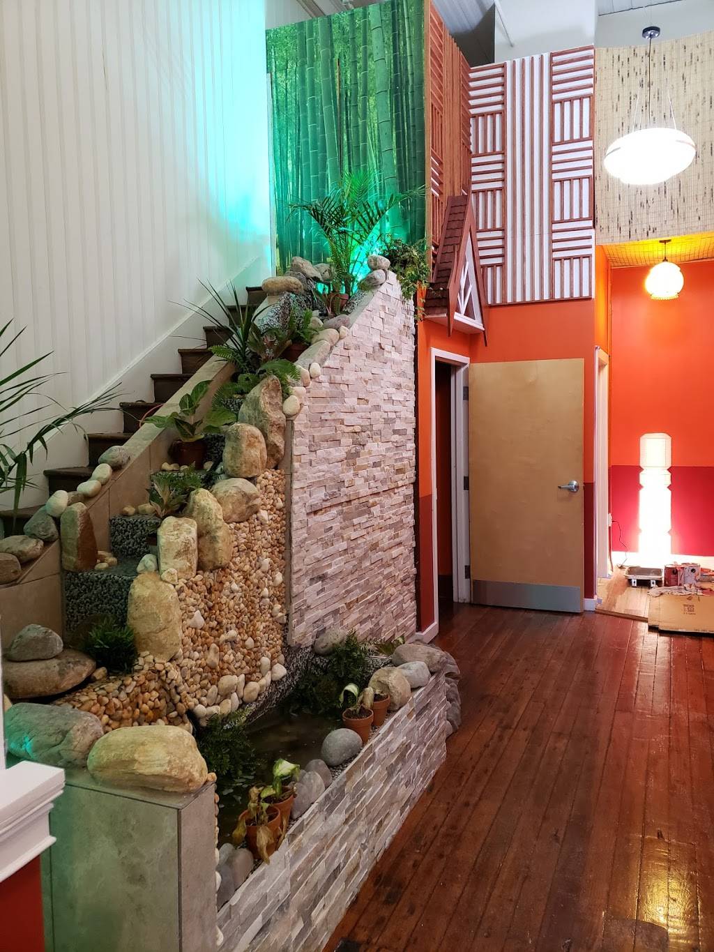 Nisa Thai Cuisine 2 | restaurant | 133 N Sycamore St, Petersburg, VA 23803, USA | 8043244490 OR +1 804-324-4490