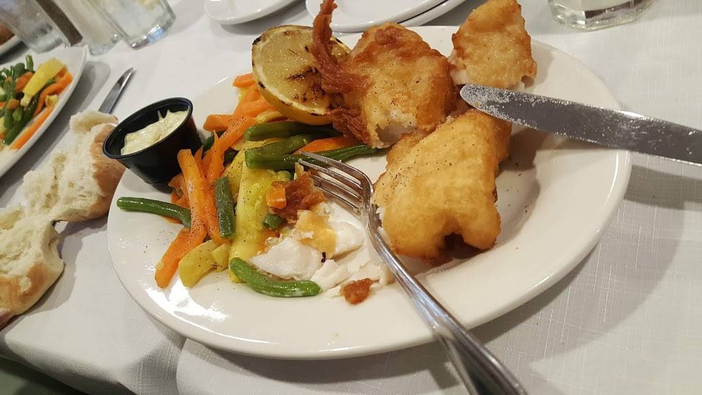 Onions Pub and Restaurant | restaurant | 255 Main St, Tilton, NH 03276, USA | 6032867774 OR +1 603-286-7774