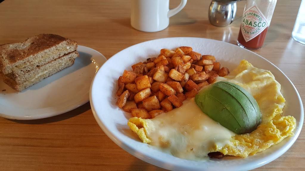 The Cracked Egg | restaurant | 9921 W Charleston Blvd #6, Las Vegas, NV 89117, USA | 7024764204 OR +1 702-476-4204