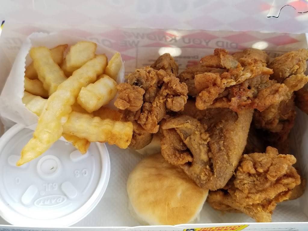 Jack Pirtle Fried Chicken | restaurant | 811 S Highland St, Memphis, TN 38111, USA | 9014589777 OR +1 901-458-9777
