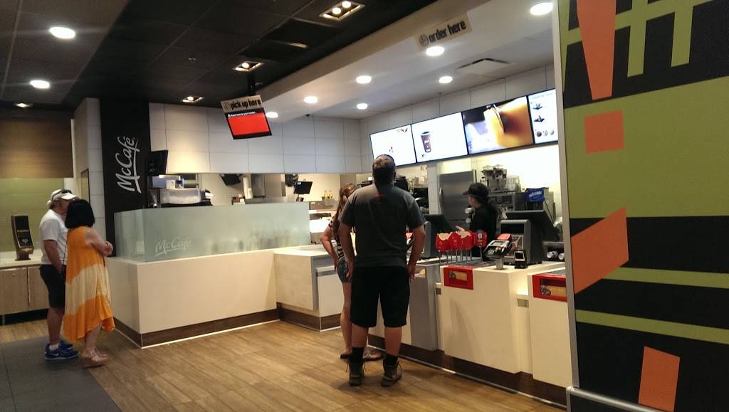 McDonalds | cafe | 31822 Del Obispo Ave, San Juan Capistrano, CA 92675, USA | 9494939357 OR +1 949-493-9357