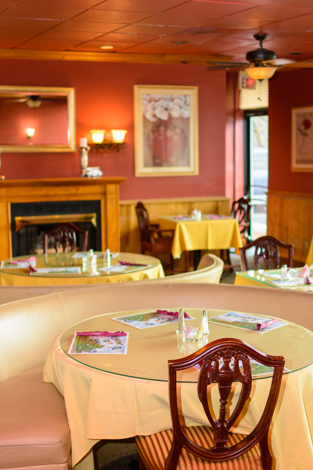 Magnuson Hotel - Mountain View | restaurant | 820 E Madison St, Covington, VA 24426, USA | 5409624951 OR +1 540-962-4951