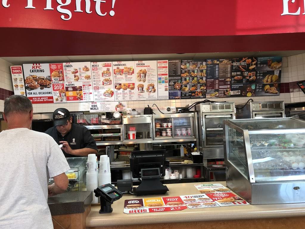 KFC | restaurant | 3110 S Sheridan Blvd, Denver, CO 80227, USA | 3039347434 OR +1 303-934-7434