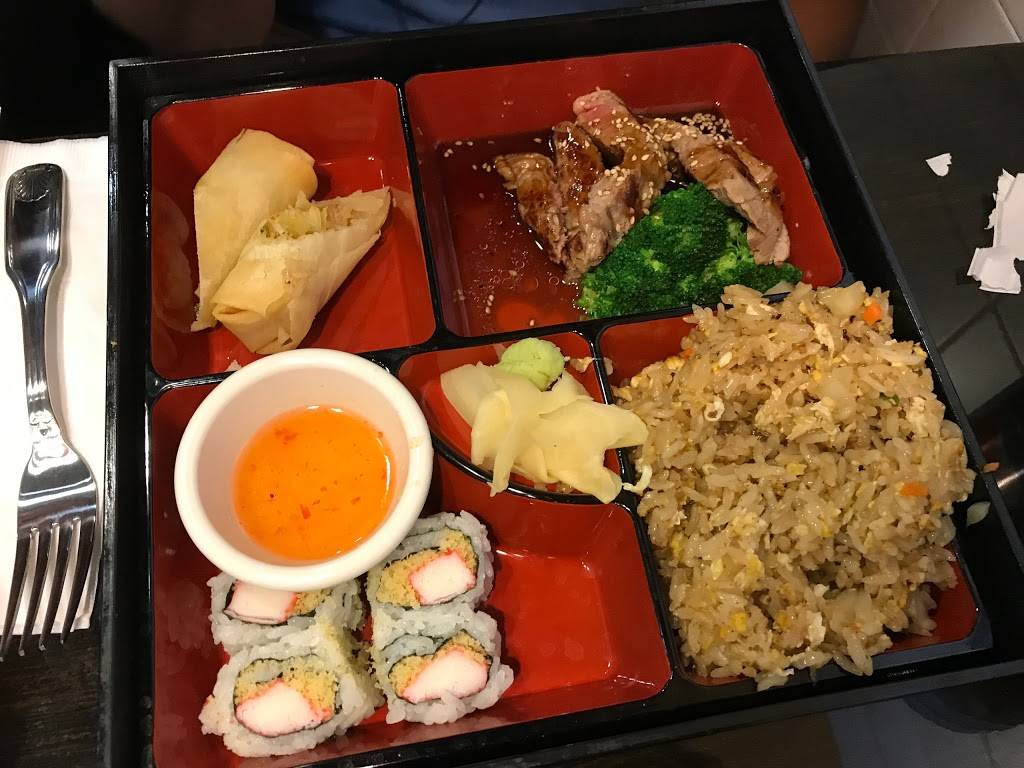 Sakura Sushi | meal takeaway | 21895 Pontiac Trail, South Lyon, MI 48178, USA | 2485737995 OR +1 248-573-7995