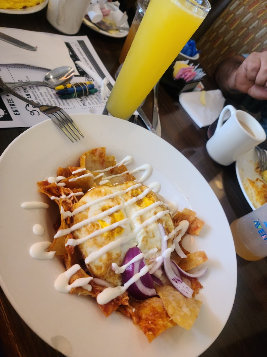 Broken Yolk Cafe | restaurant | 3049 N Imperial Ave, El Centro, CA 92243, USA | 7603529655 OR +1 760-352-9655