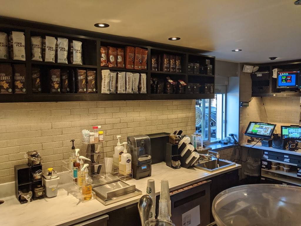 Starbucks | cafe | 1971 W Market St, Akron, OH 44313, USA | 3308694909 OR +1 330-869-4909