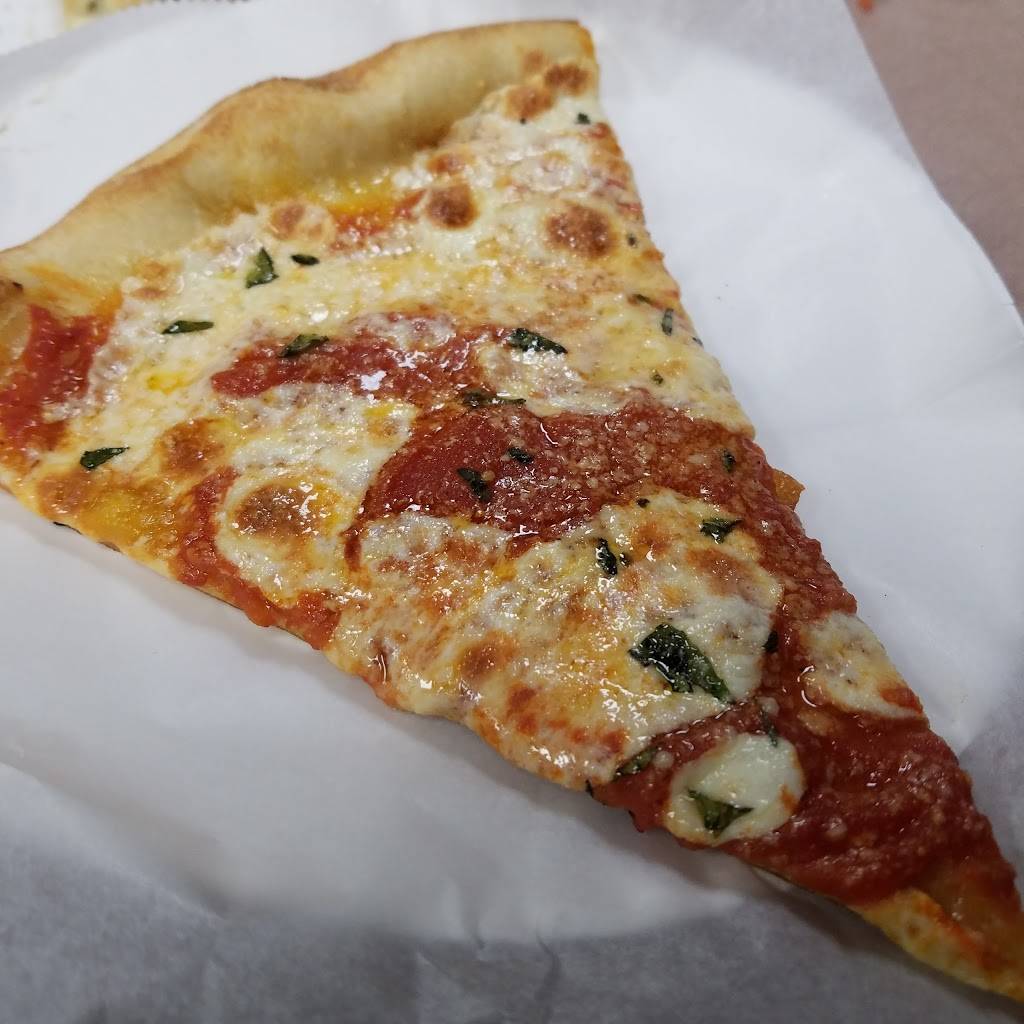 Ginos of Manhasset | restaurant | 480 Plandome Rd, Manhasset, NY 11030, USA | 5166275280 OR +1 516-627-5280